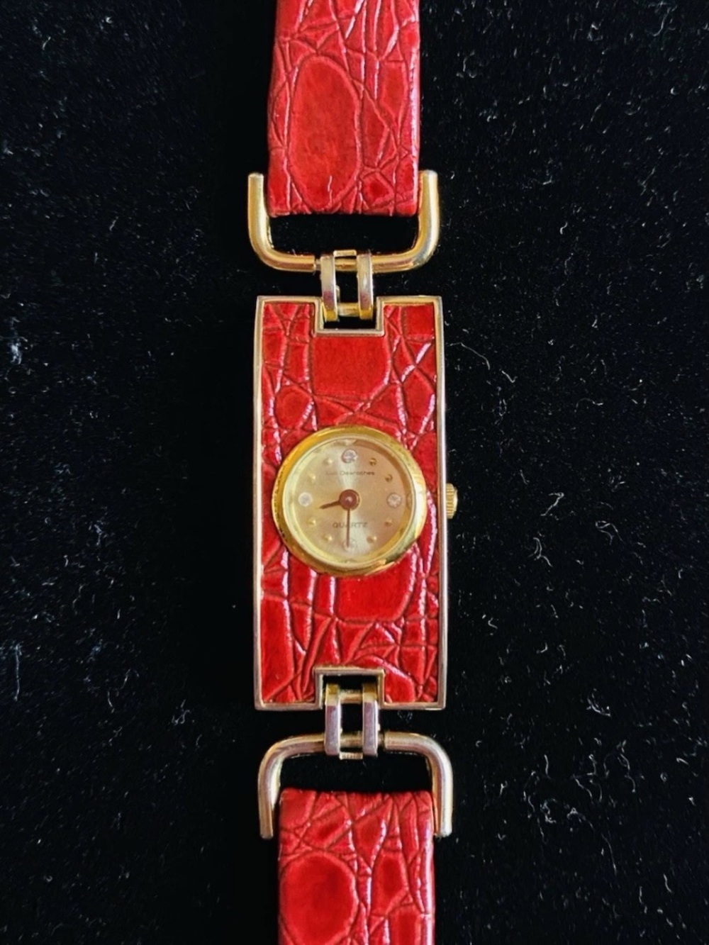 Vintage Luc Desroches Ladies Red Leather Quartz Watch Faux Crocodile 80’s